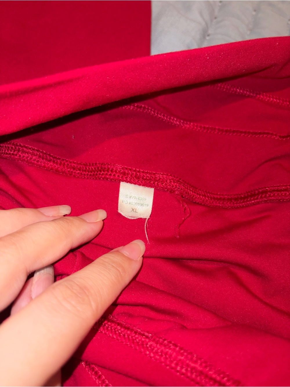 Vuori Red XL Jogger Bottoms - Picture 3 of 4